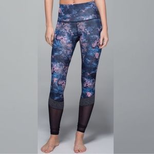 Lululemon If You're Lucky Leggings Sz 6
